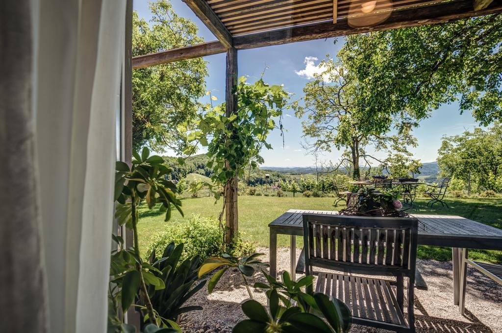 Вилла Winzarei, Weingut Tement Berghausen Экстерьер фото